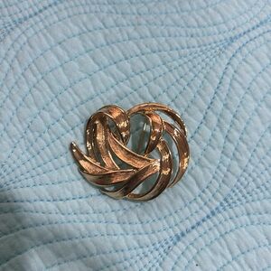 Monet gold tone heart design pin with box